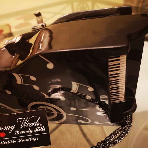 Collectible Bag - Picture 9 of 14